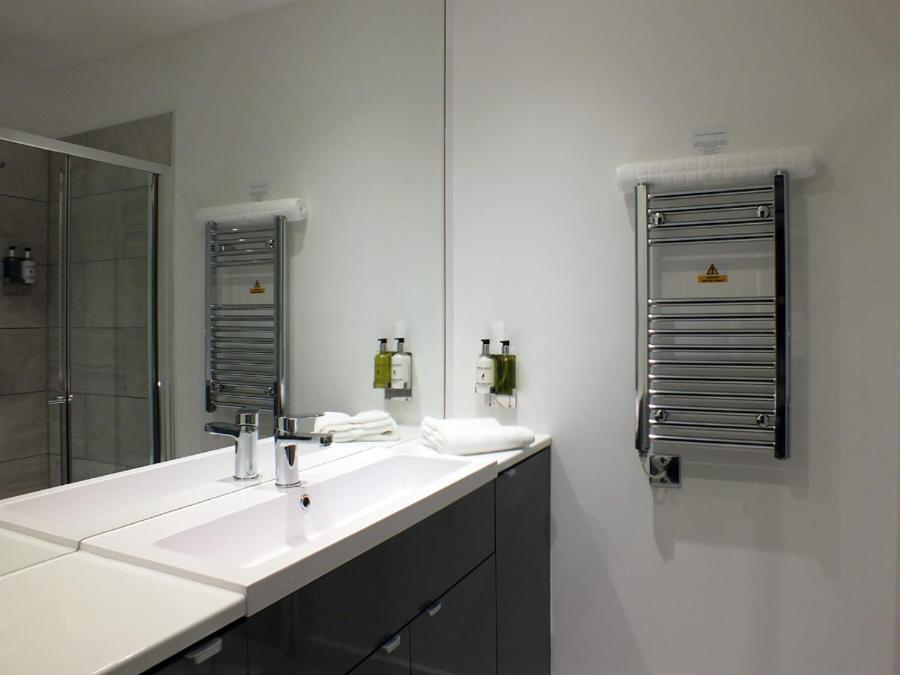 The Piebald Hotel 3*